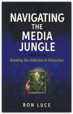 9781424570010 Navigating The Media Jungle