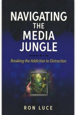 9781424570010 Navigating The Media Jungle