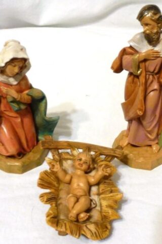 089945715033 Holy Family (Figurine)